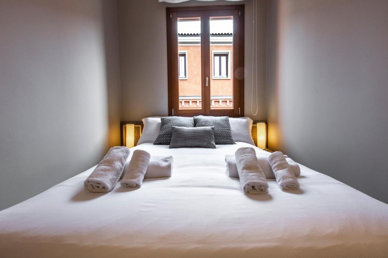Charming Apartment On The Grand Canal R&R Венеция Екстериор снимка
